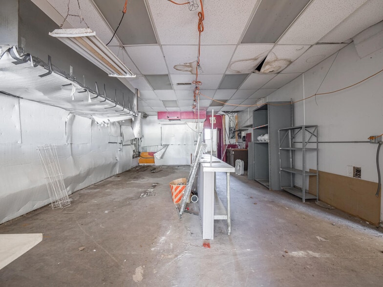 More Photos Of 323 Main St, Shirley Storefront Retail Office For Sale