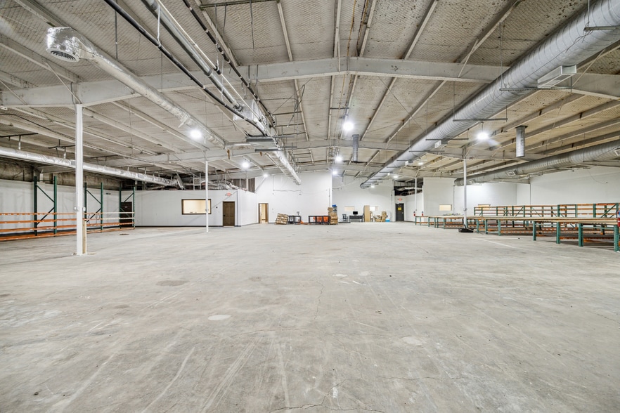 More Photos Of 25635 Southwest Fwy, Rosenberg Industrial For Lease