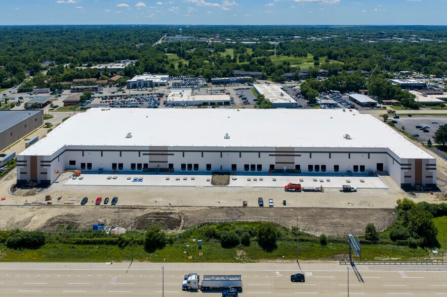 Primary Photo Of 2300 Warrenville Rd, Downers Grove Warehouse For Lease