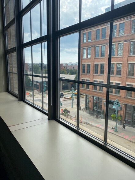 More Photos Of 318 E Chicago St, Milwaukee Apartments For Lease