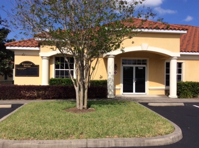 Primary Photo Of 1044-1046 E Brandon Blvd, Brandon Office For Lease