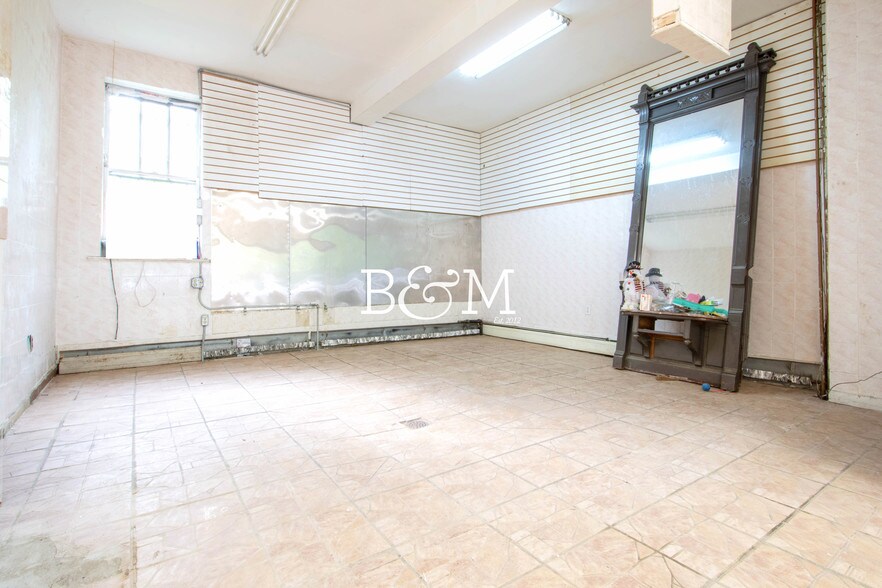 More Photos Of 218 Hoyt St, Brooklyn Restaurant For Lease