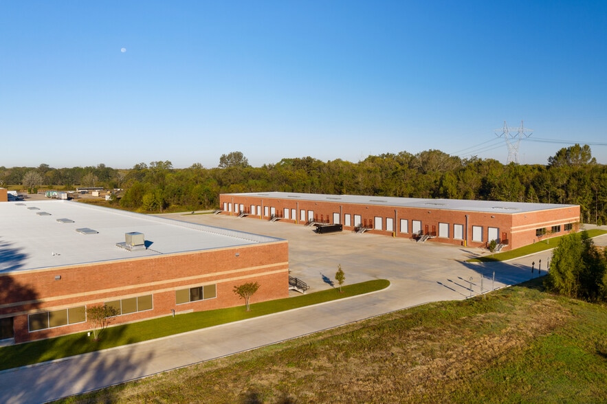 More Photos Of 8184 Hwy 44, Gonzales Research And Development For Lease