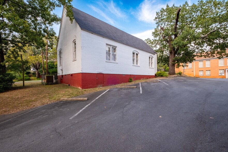 More Photos Of 4401 Woodlawn Dr, Little Rock Religious Facility For Sale