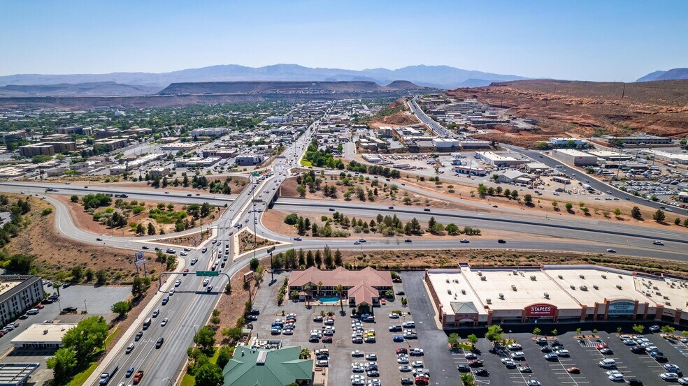 More Photos Of 260 W Main St, Vernal Hotel For Sale