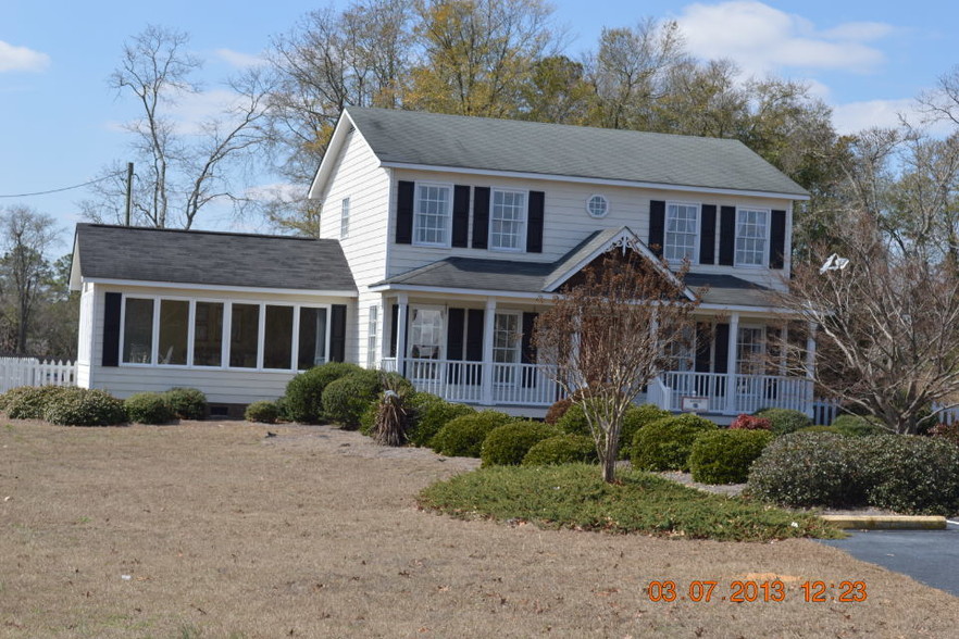 Primary Photo Of 2486 Gillespie St, Fayetteville Office For Lease