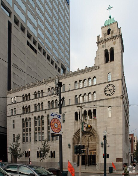 More Photos Of 29 E 8th St, Cincinnati Religious Facility For Sale