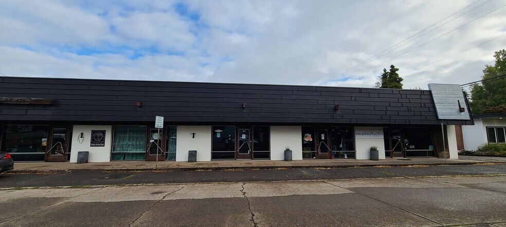 More Photos Of 337-341 Bush St SE, Salem Storefront For Lease