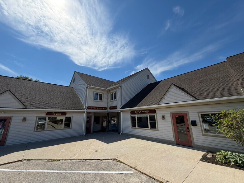 More Photos Of 62 Portsmouth Ave, Stratham Storefront Retail Office For Lease