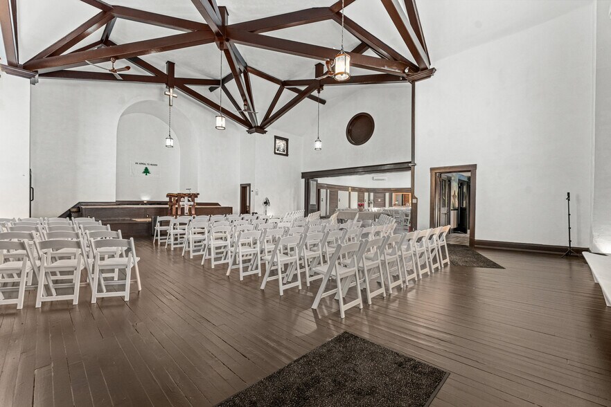 More Photos Of 908 Market St, Beaver Religious Facility For Sale