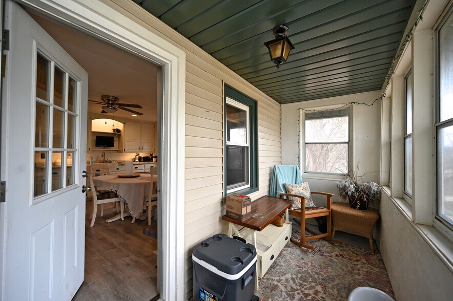 More Photos Of N47W30815 Hill St, Hartland General Retail For Sale