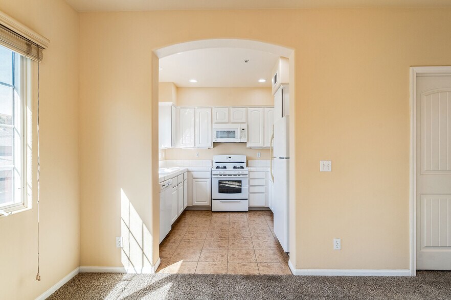 More Photos Of 593 Avenue Of Flags, Buellton Apartments For Sale