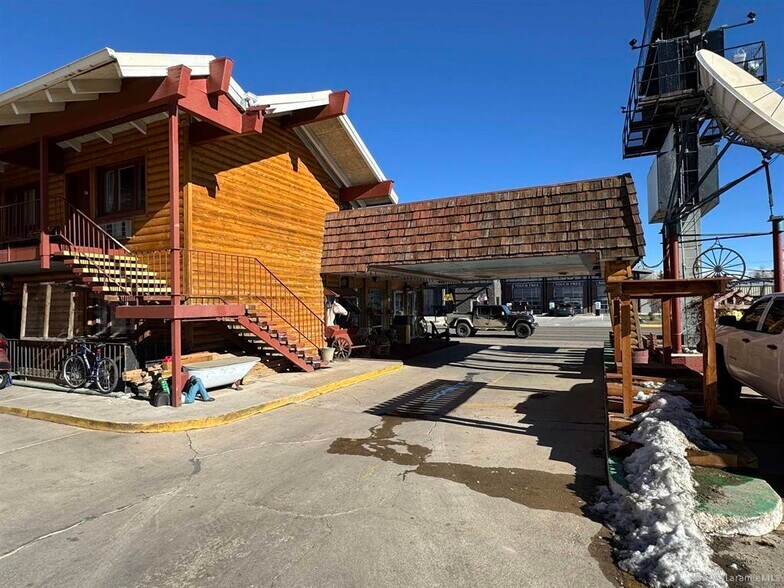 More Photos Of 960 N 3rd St, Laramie Hotel For Sale