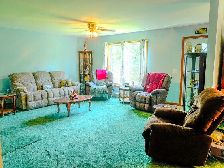 More Photos Of 110 Pennsgrove Pedricktown Rd, Pedricktown Service For Sale