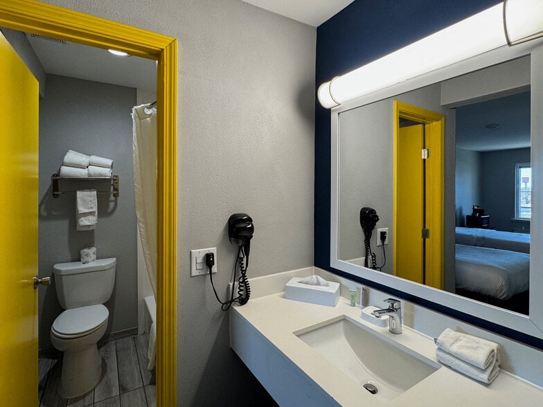 More Photos Of 2035 Paramount Blvd, Amarillo Apartments For Sale