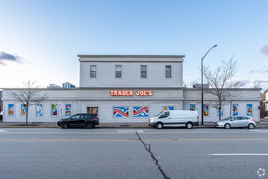 More Photos Of 1121 Washington St, Newton Office For Lease