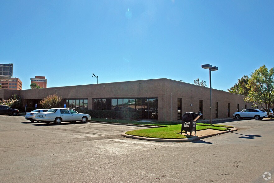 More Photos Of 3525 NW 56th St, Oklahoma City Office For Lease
