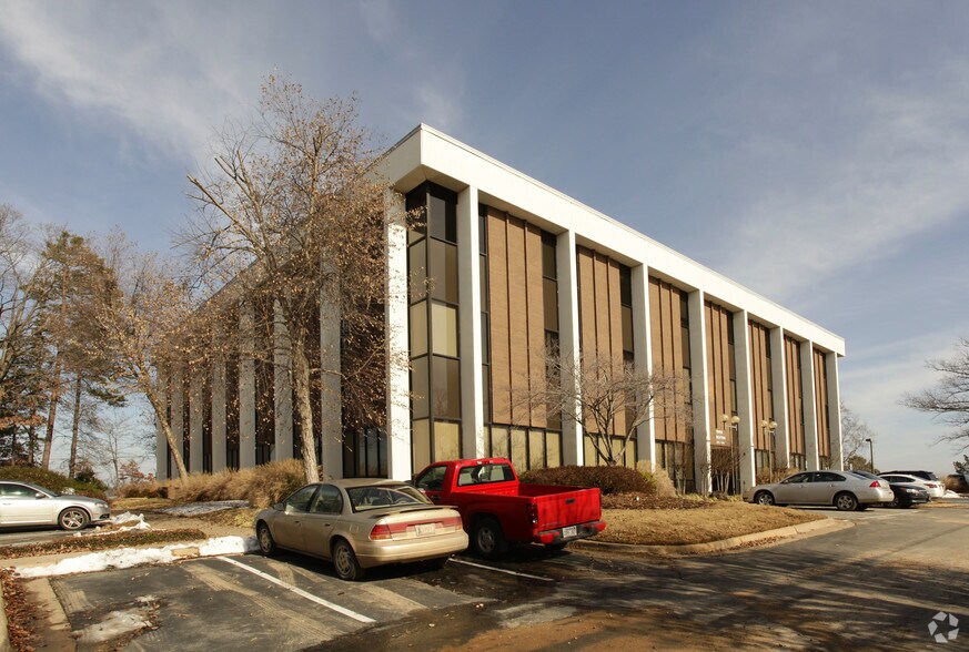 More Photos Of 10802 Executive Center Dr, Little Rock Office For Lease
