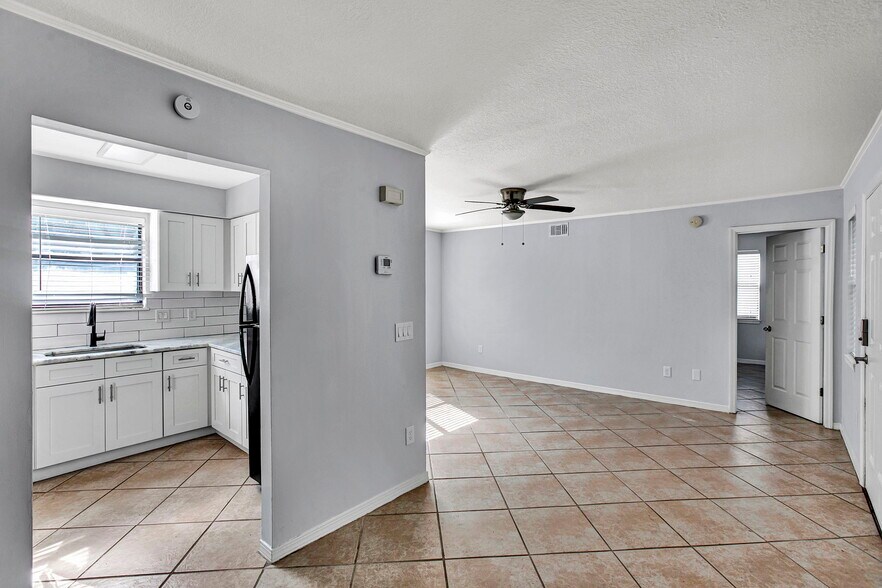 More Photos Of 725 7th S ave, Jacksonville Beach Multifamily For Sale