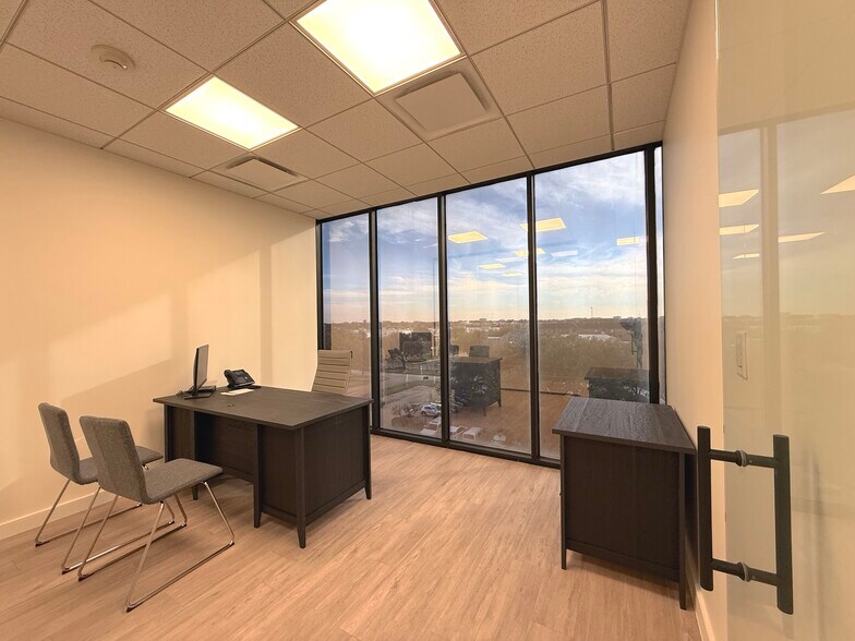 More Photos Of 6100 Corporate Dr, Houston Office For Sale