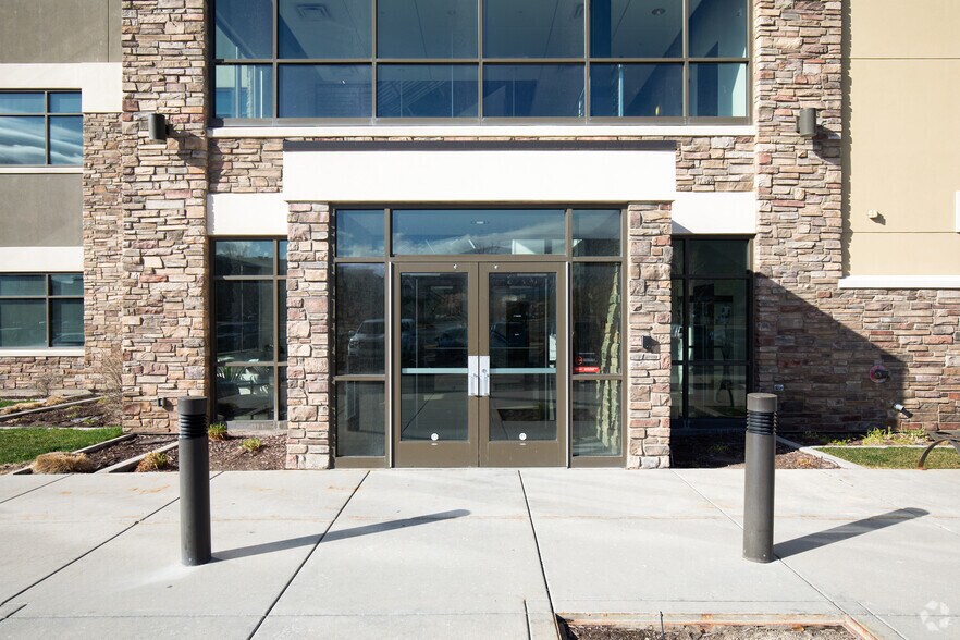 More Photos Of 3049 W Executive Pky, Lehi Office For Lease