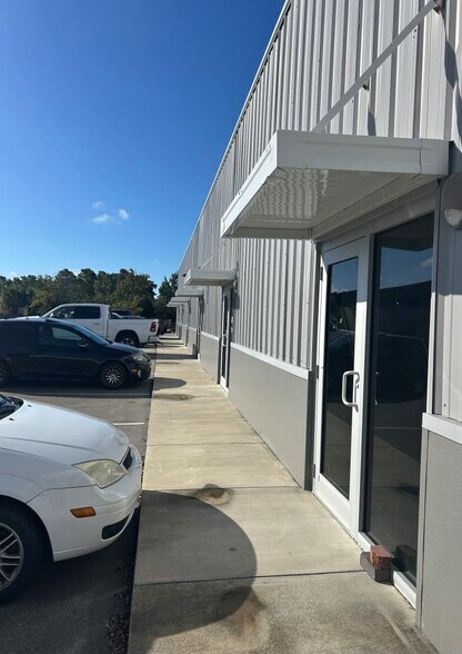 Primary Photo Of 1324 Lake Park Blvd N, Carolina Beach Flex For Lease