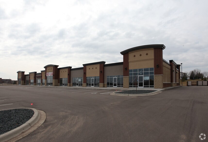 More Photos Of 11565 Theatre Dr, Champlin Unknown For Lease