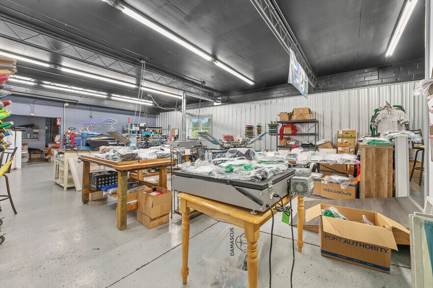 More Photos Of 14924 Beloit Snodes Rd, Beloit Manufacturing For Sale