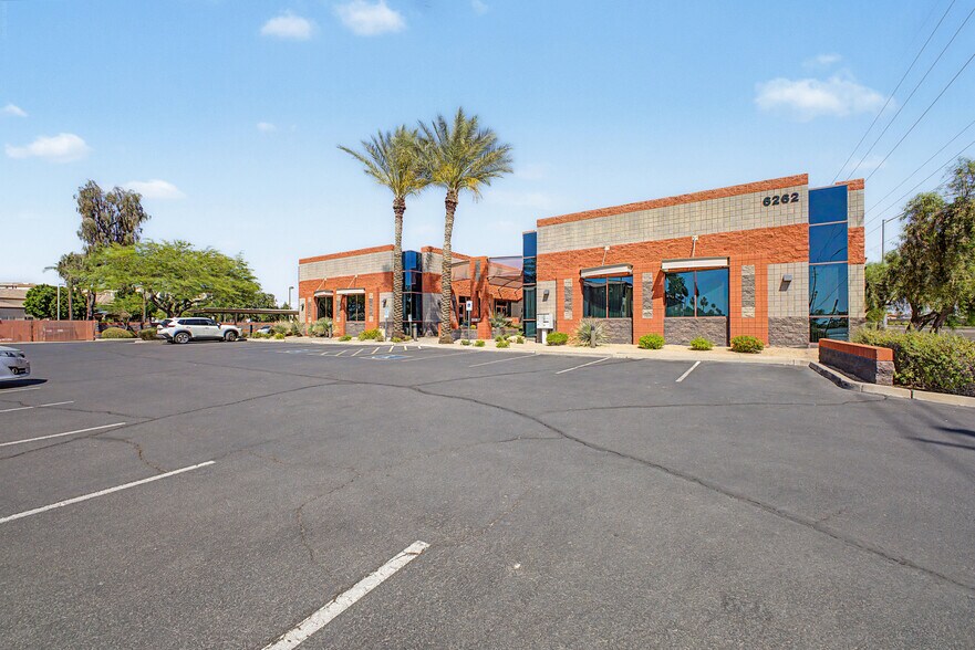 More Photos Of 6262 E Broadway Rd, Mesa Medical For Lease