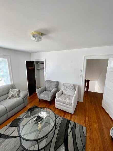 More Photos Of 506 E Liberty St, Charles Town Apartments For Sale