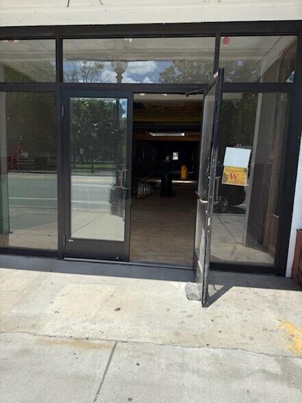 More Photos Of 649 Main St, Waltham Storefront For Sale