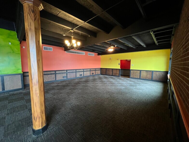 More Photos Of 5185 State Route 30, Greensburg Restaurant For Lease