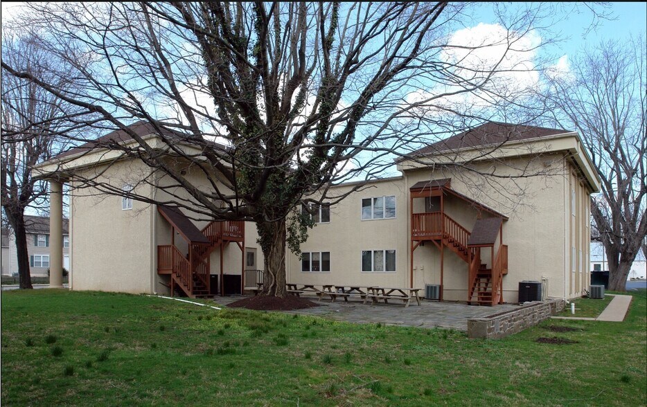 More Photos Of 77 Manor Ave, Downingtown Medical For Lease