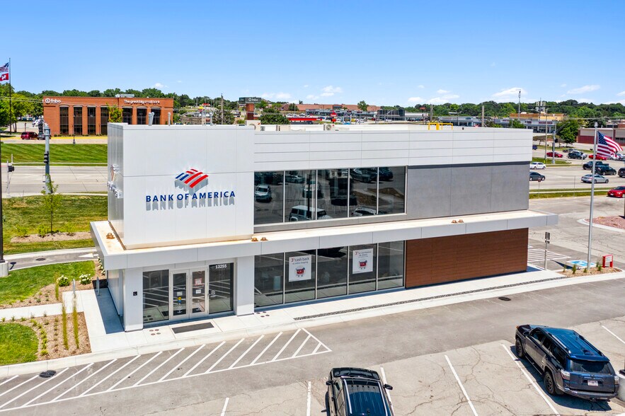 More Photos Of Bank of America, Omaha Bank For Sale