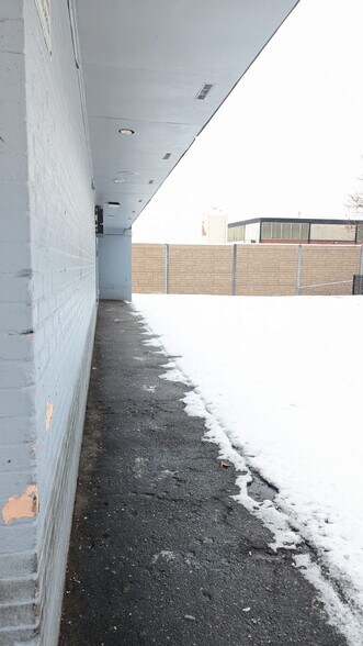 More Photos Of 109 Lotherton Ptway, Toronto Storefront Retail Residential For Lease