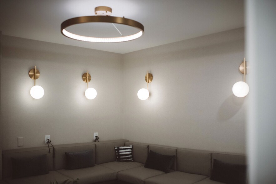 More Photos Of 25 Central Park W, New York Apartments For Lease