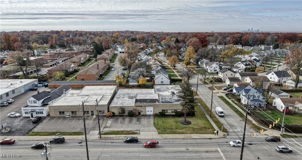 More Photos Of 422 S Green Rd, South Euclid Warehouse For Sale