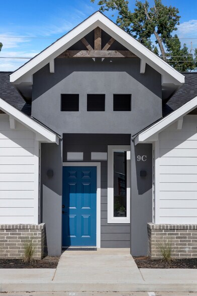 More Photos Of 10317 Lake Rd, Houston Apartments For Sale