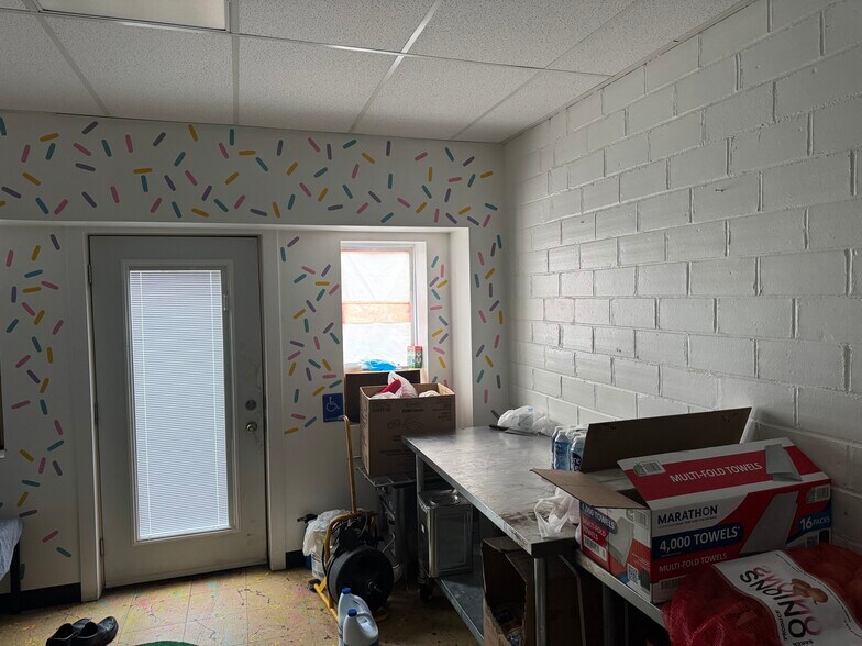 More Photos Of 200 S Main St, Pine Island Restaurant For Sale