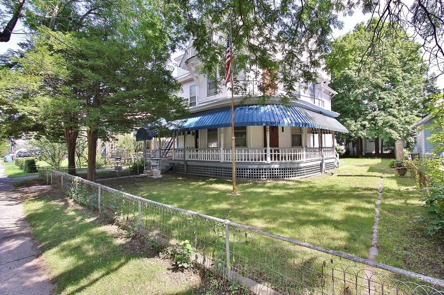 More Photos Of 58 Saint James St, Kingston Apartments For Sale
