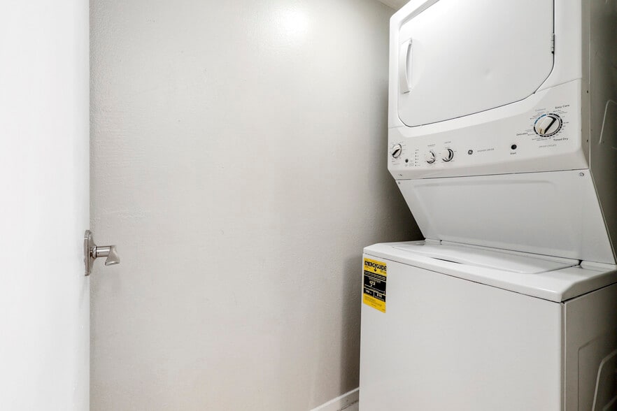 More Photos Of 517 13th St, Sacramento Multifamily For Sale