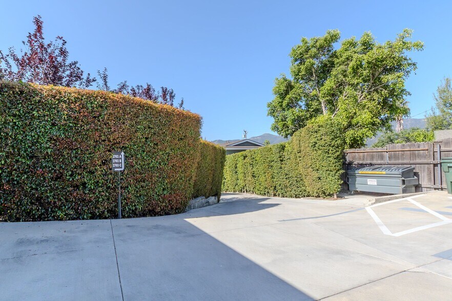 More Photos Of 2700 Prospect Ave, La Crescenta Apartments For Sale