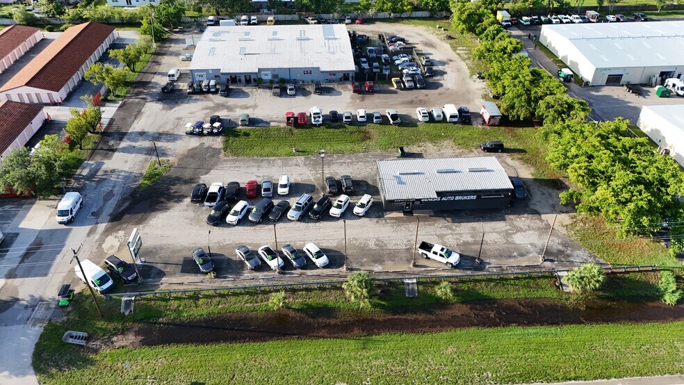 More Photos Of 1302 NE Pine Island Rd, Cape Coral Industrial For Sale