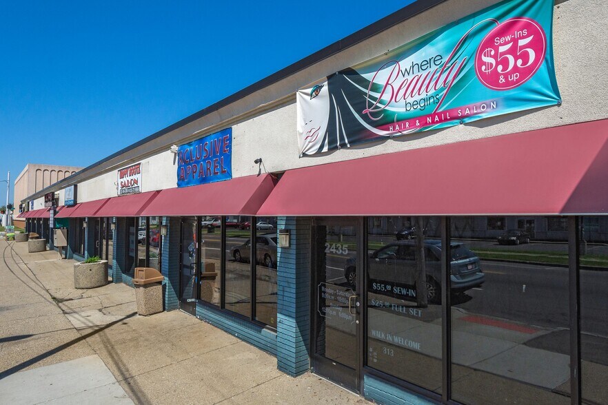 More Photos Of 2401-2435 E 7 Mile Rd, Detroit Unknown For Lease