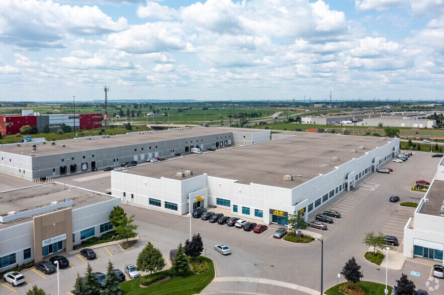 More Photos Of 3800A Laird Rd, Mississauga Warehouse For Lease