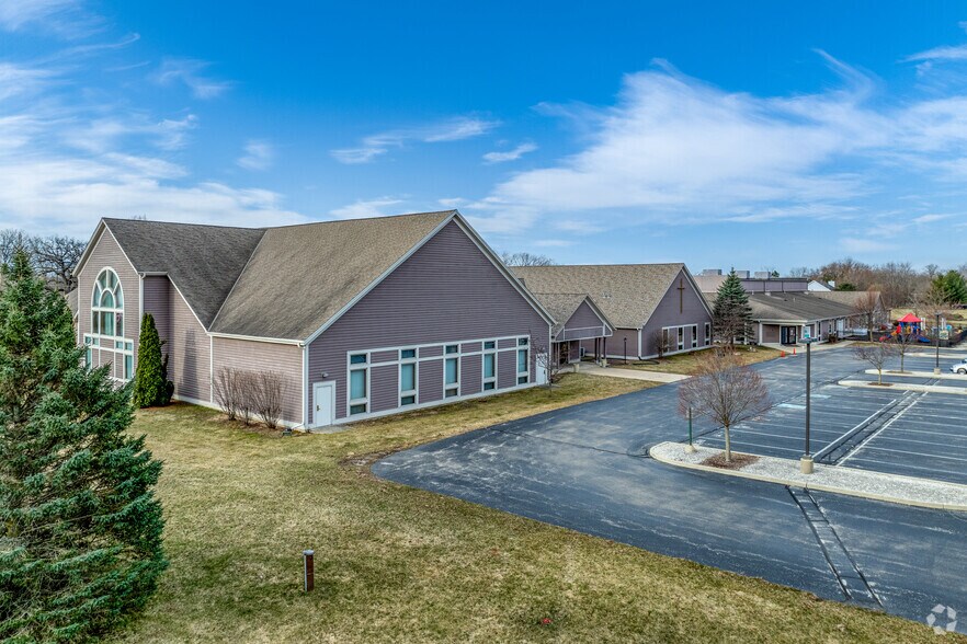 Primary Photo Of 995 S Sawyer Rd, Summit Religious Facility For Lease