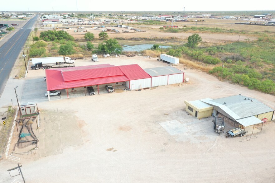 More Photos Of 1207 NW Mustang Dr, Andrews Warehouse For Sale