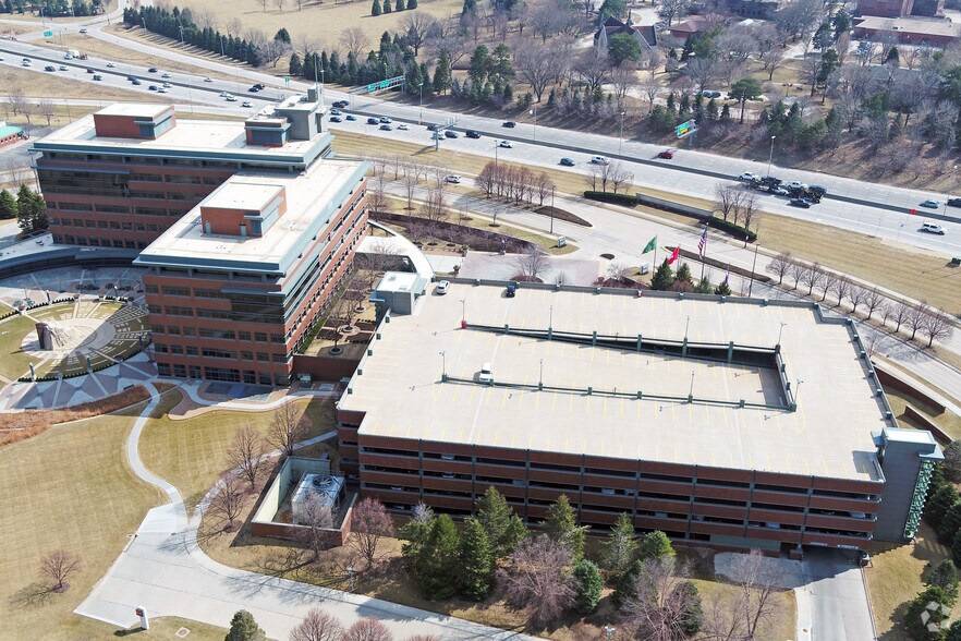 More Photos Of 14010 FNB Pky, Omaha Office For Lease