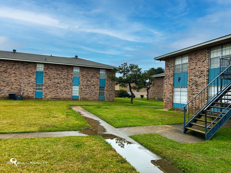More Photos Of 317 Guilbeau Rd, Lafayette Apartments For Sale