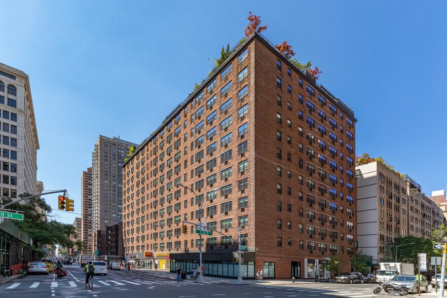 More Photos Of 771-785 Broadway, New York Apartments For Lease